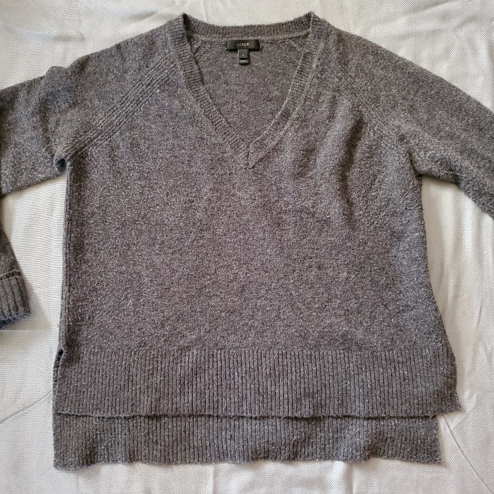 J. Crew V Neck Sweater In Yarn Size Small - Picture 3 of 6